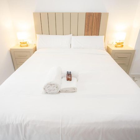L&G Apartments Bahia Suite Alicante Luaran gambar