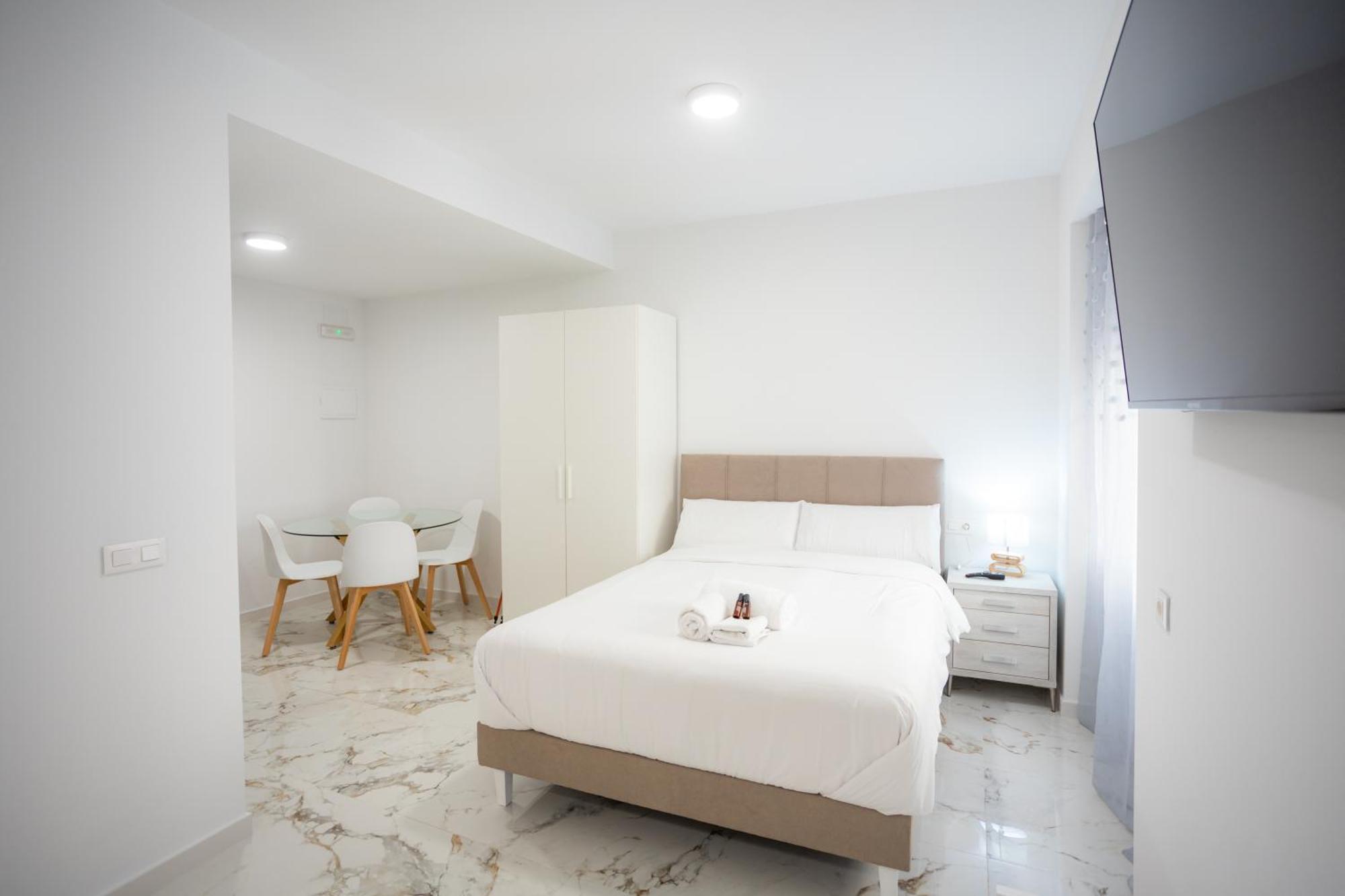 L&G Apartments Bahia Suite Alicante Luaran gambar