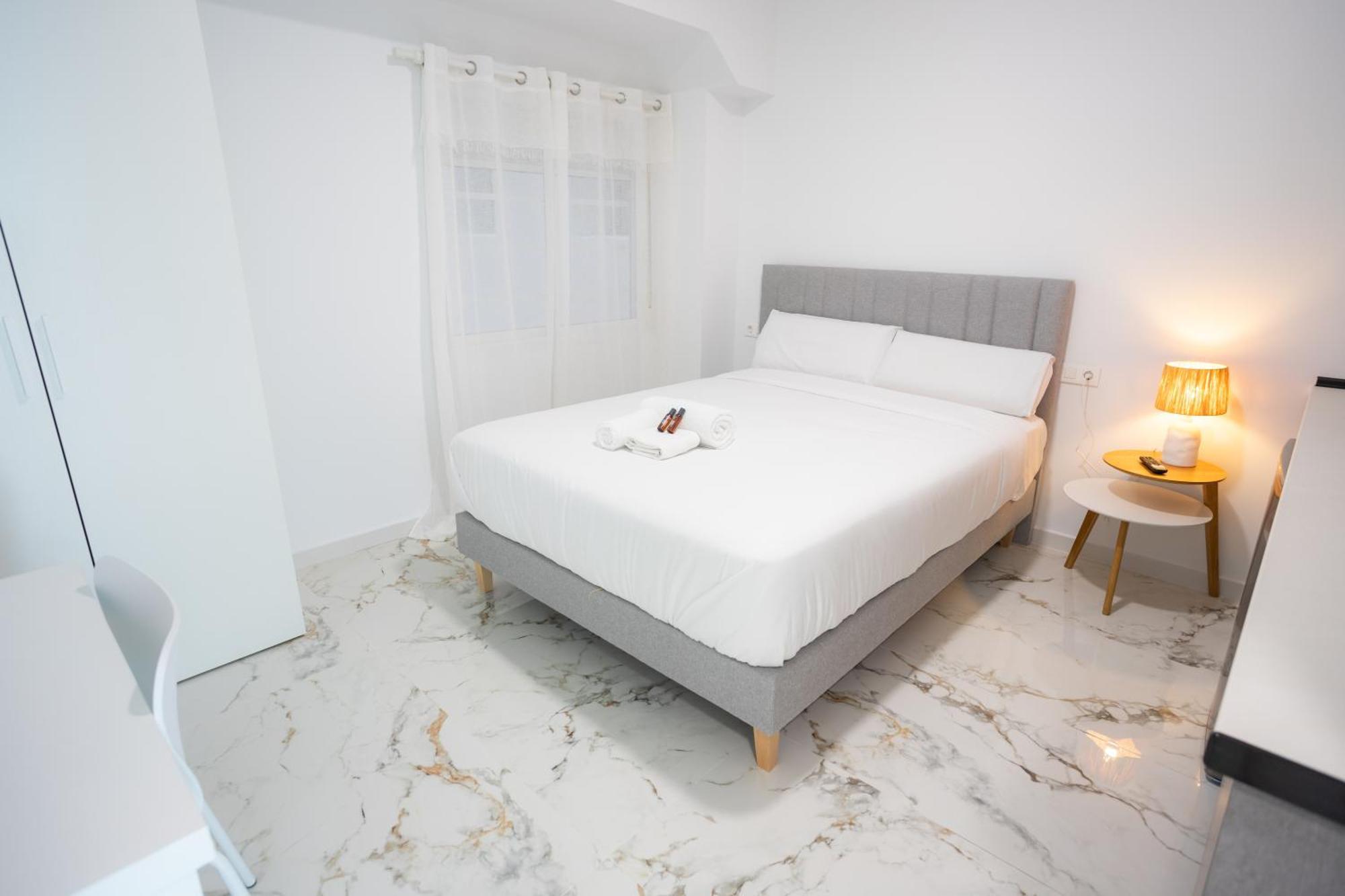 L&G Apartments Bahia Suite Alicante Luaran gambar