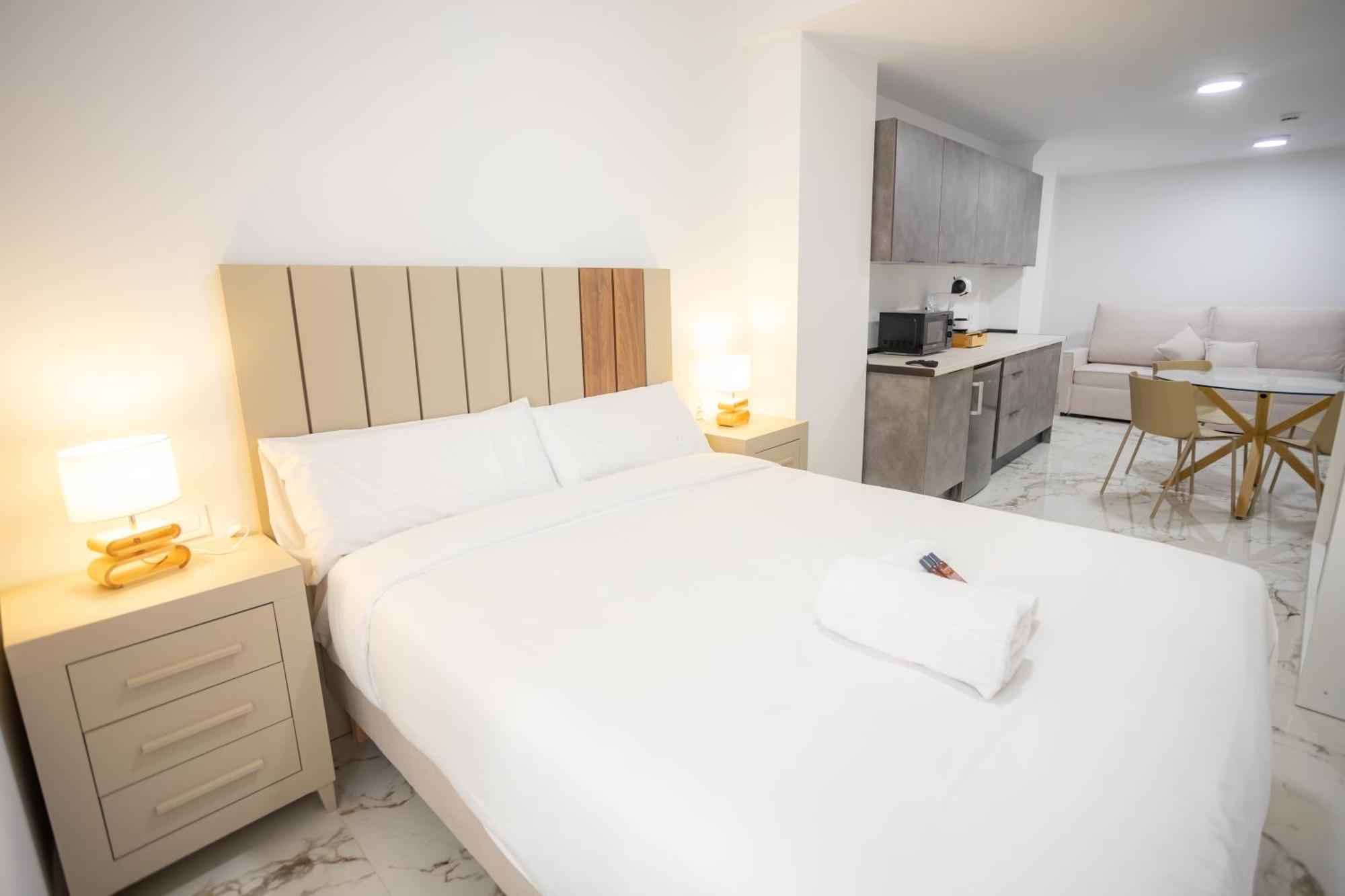 L&G Apartments Bahia Suite Alicante Luaran gambar