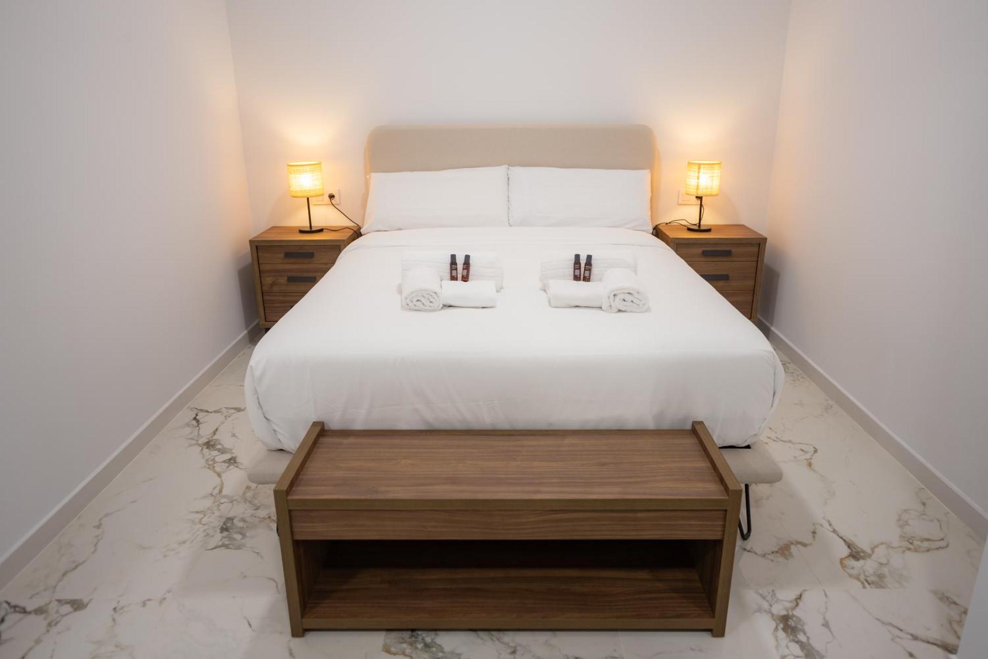 L&G Apartments Bahia Suite Alicante Luaran gambar