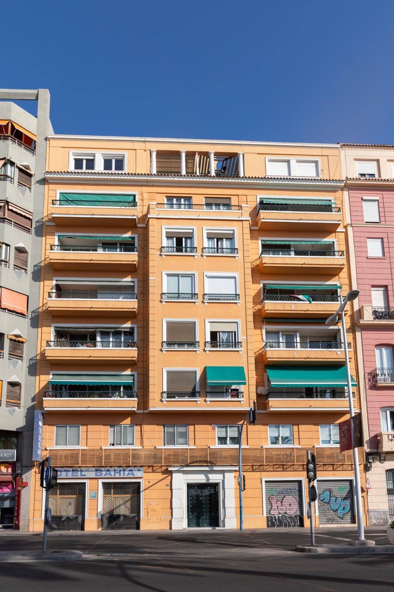 L&G Apartments Bahia Suite Alicante Luaran gambar