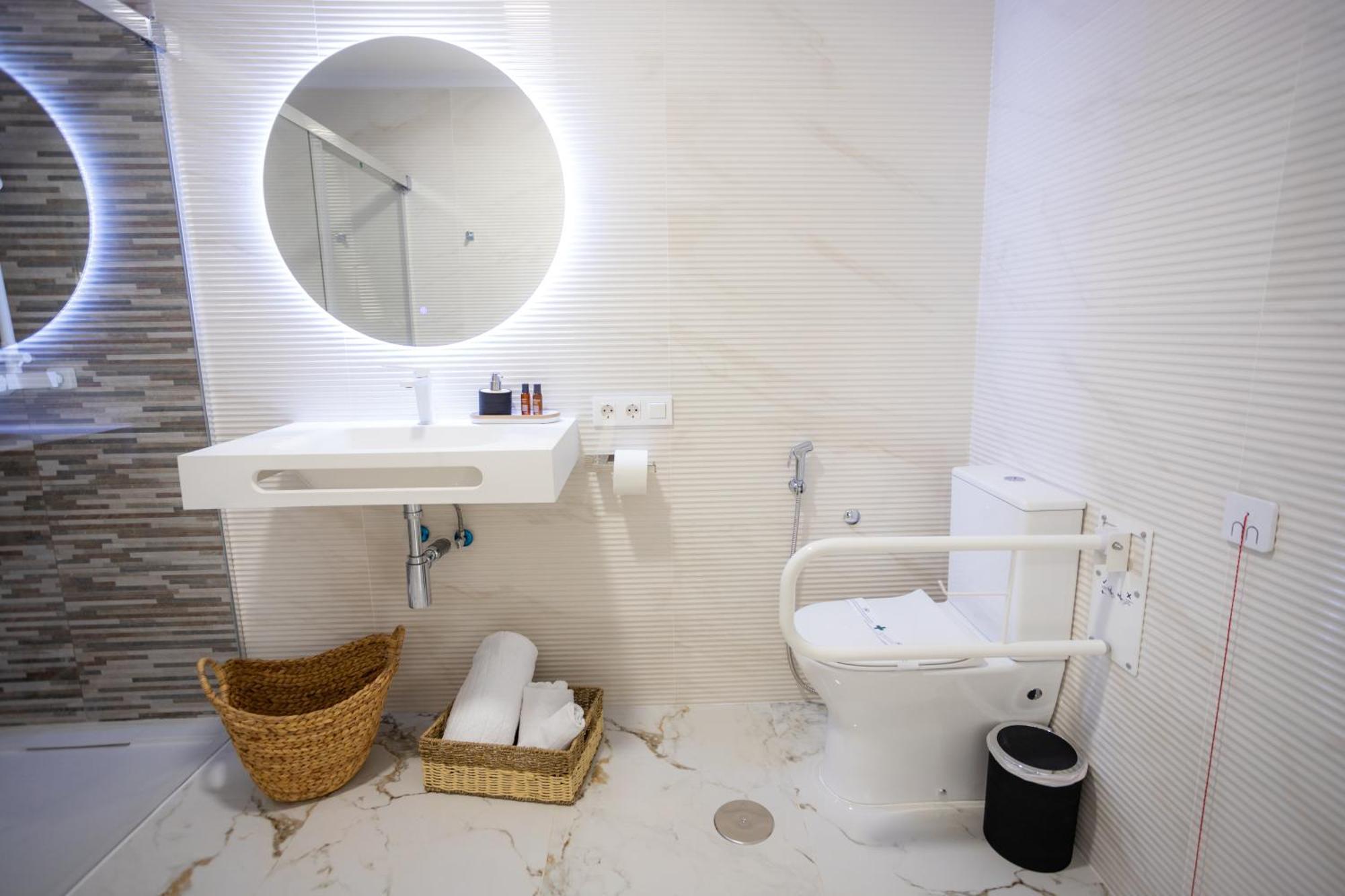 L&G Apartments Bahia Suite Alicante Luaran gambar