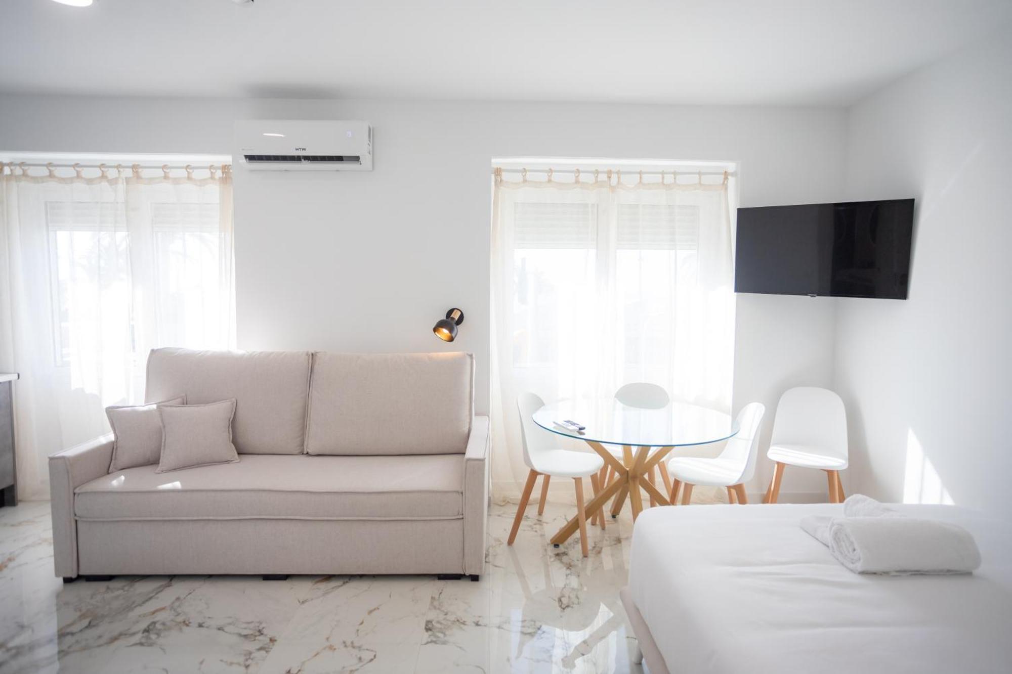 L&G Apartments Bahia Suite Alicante Luaran gambar