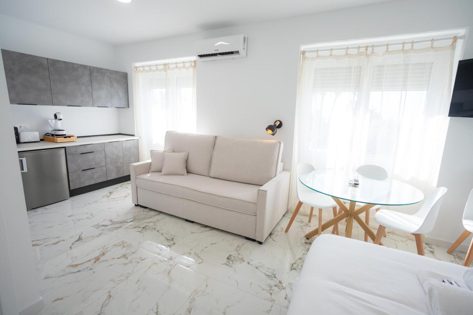 L&G Apartments Bahia Suite Alicante Luaran gambar